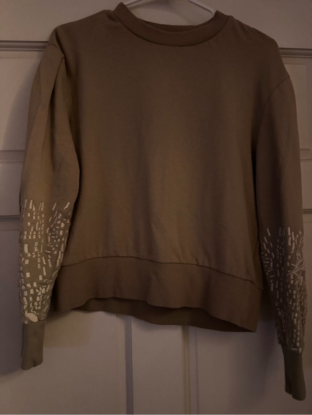 Wrap London Taupe/Beige Crewneck Sweater with cream color Sleeve Accents size 10